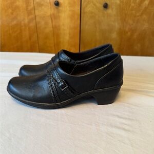 Easy Street Black Women's Loafers